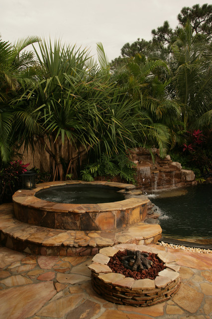 Дизайн бассейна в тропическом стиле.